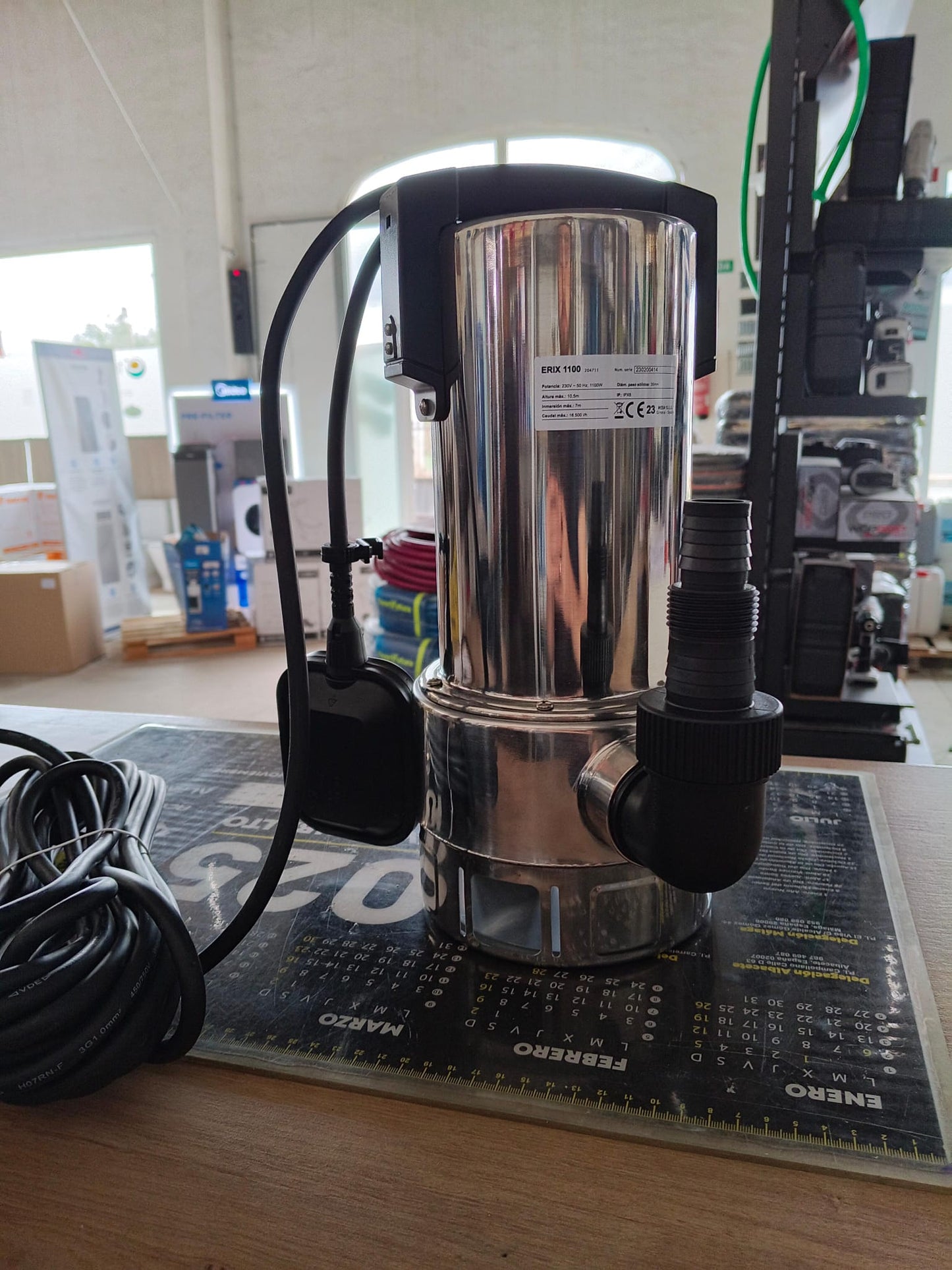 Bomba Sumergible 16.500 L/H INOX